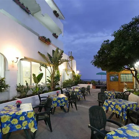 Baia Degli Dei Giardini-Naxos