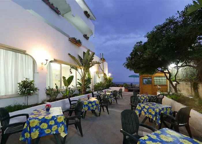 Baia Degli Dei Giardini Naxos