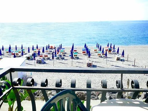 Baia Degli Dei Apartment Giardini Naxos